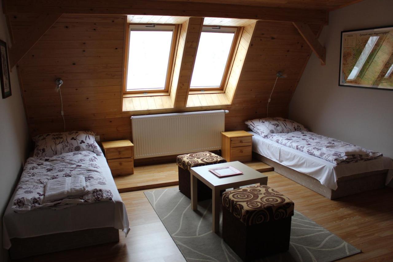 Nagy-Magyarorszag Park Bed & Breakfast Isztimér Екстериор снимка