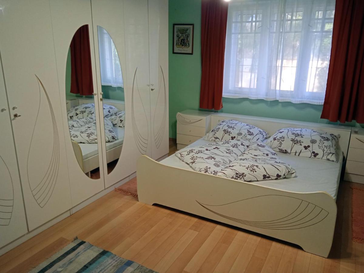 Nagy-Magyarorszag Park Bed & Breakfast Isztimér Екстериор снимка
