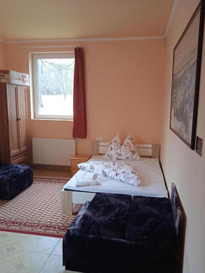 Nagy-Magyarorszag Park Bed & Breakfast Isztimér Екстериор снимка