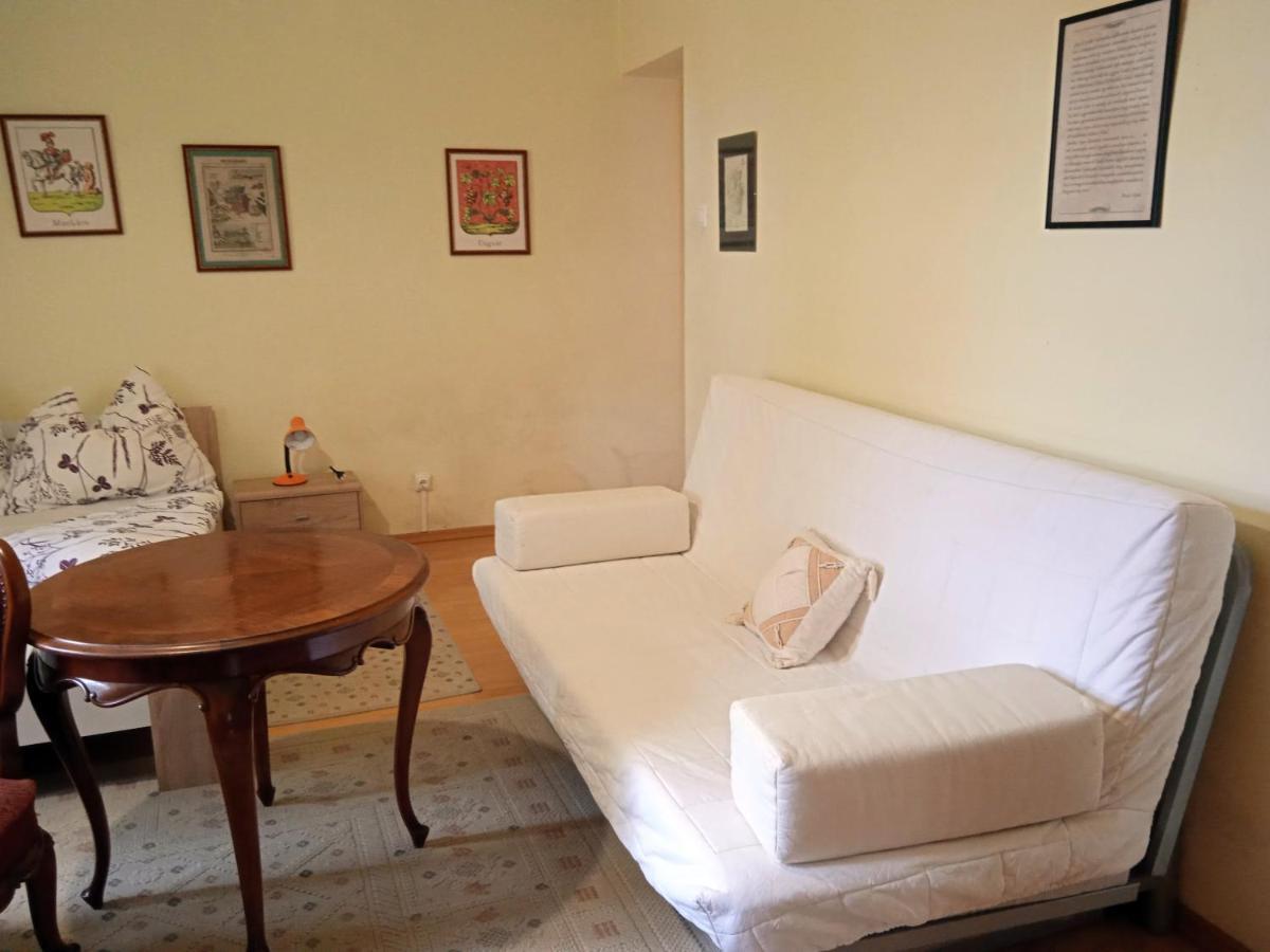 Nagy-Magyarorszag Park Bed & Breakfast Isztimér Екстериор снимка