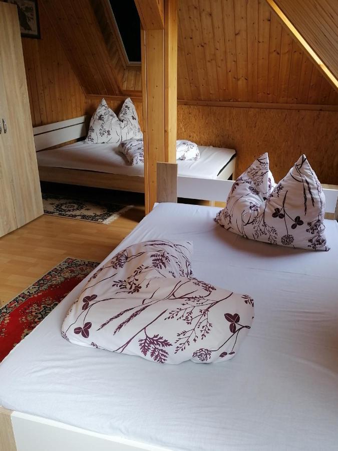 Nagy-Magyarorszag Park Bed & Breakfast Isztimér Екстериор снимка