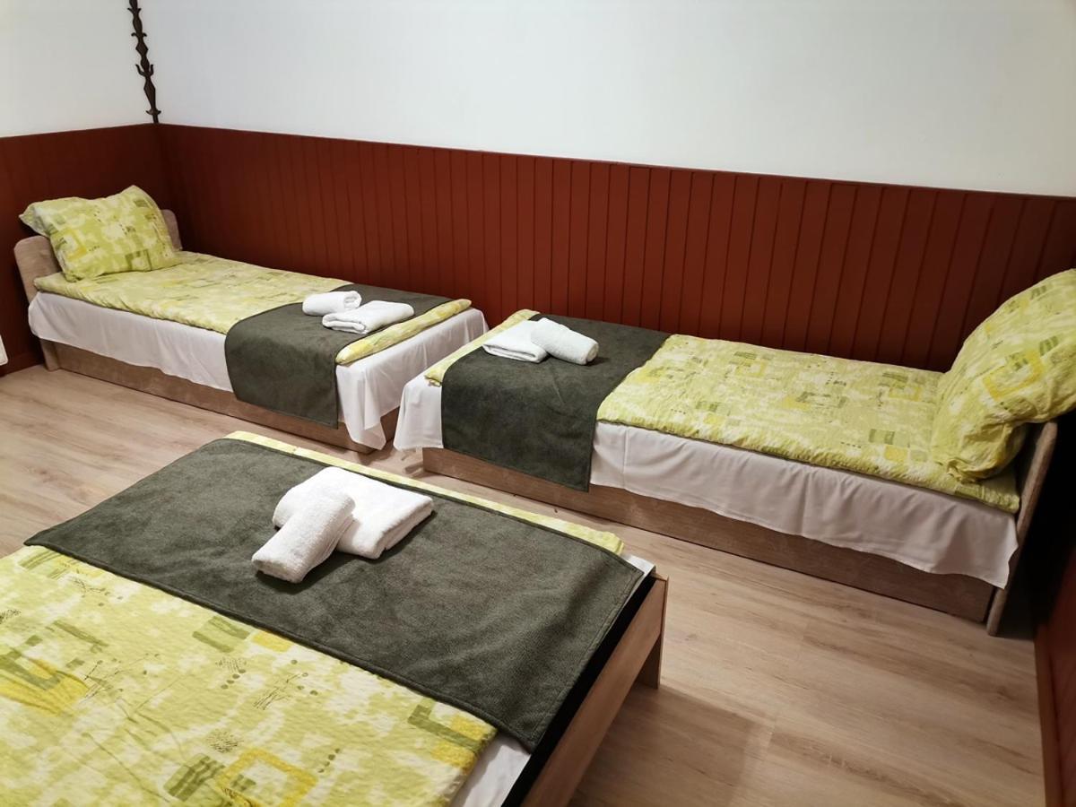 Nagy-Magyarorszag Park Bed & Breakfast Isztimér Екстериор снимка